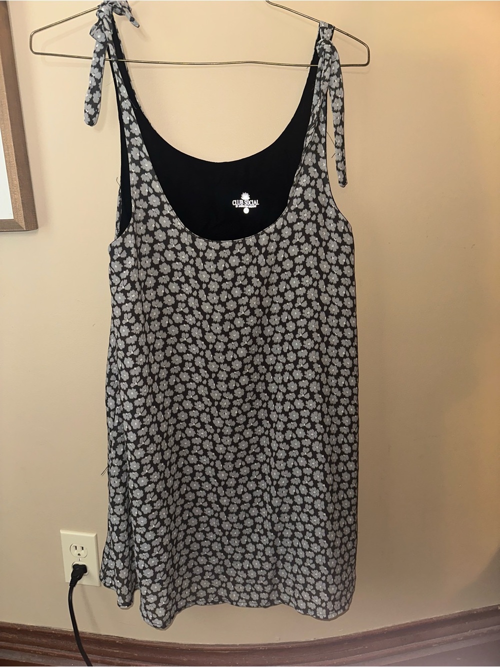 Club Social Tie-Shoulder Floral Sundress in Black and White
